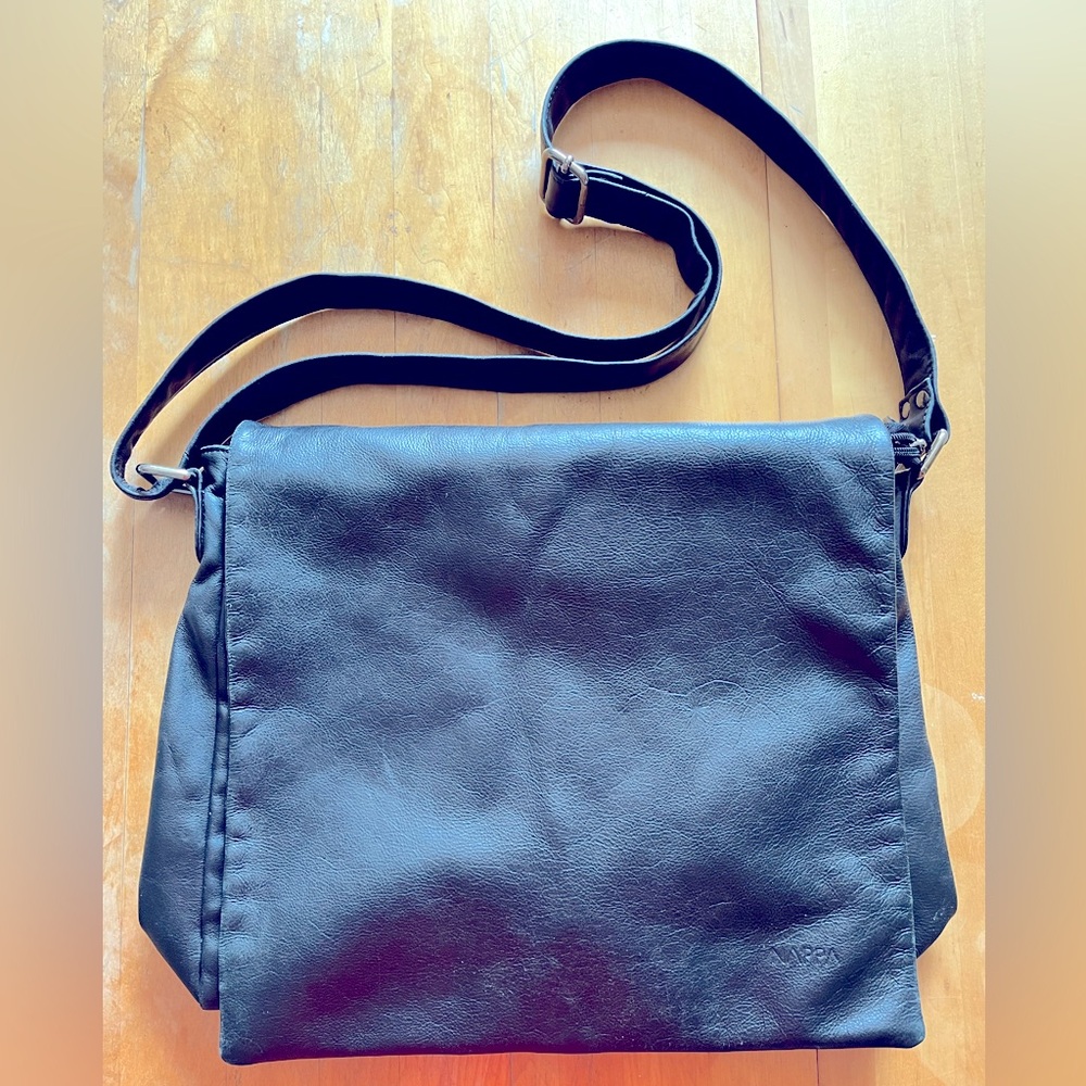 Black leather computer bag